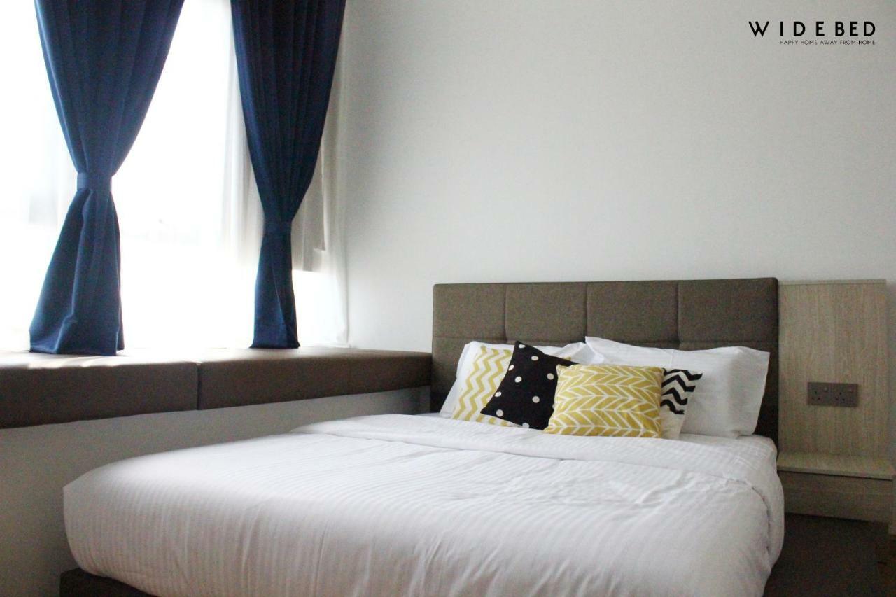 Country Garden Danga Bay By Widebed Jb 5*